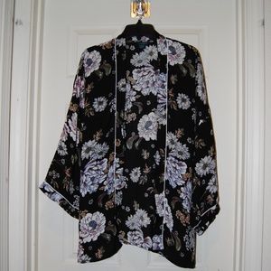 Pretty floral kimono